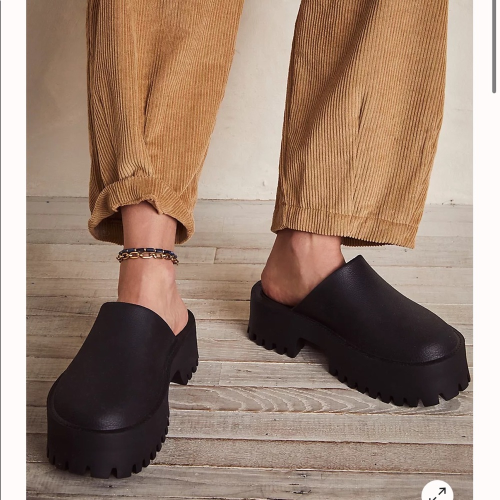 Jeffrey Campbell chunky platform clog